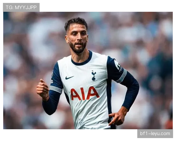 本坦库尔扛起热刺队长袖标,领袖气质助力球队竞争力跃升 本坦库尔扛起热刺队长袖标,领袖气质助力球队竞争力跃升