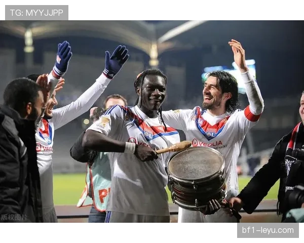 里昂战术深度解析：精妙节奏掌控与空间利用铸就赛场高光表现