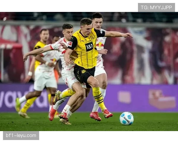 格纳布里持续发力,德甲进球趋势凸显其关键进攻核心地位 格纳布里持续发力,德甲进球趋势凸显其关键进攻核心地位