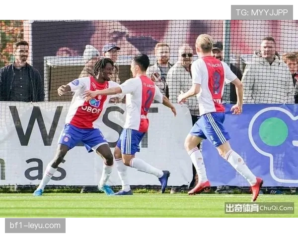 贝蒂斯定位球战术显神威，助球队豪取连胜