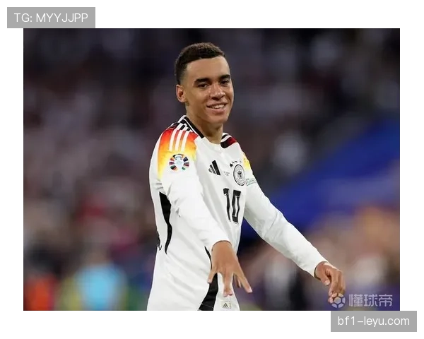 穆西亚拉状态回暖，展现卓越视野与精准传球，年轻艺术家再显华丽风采